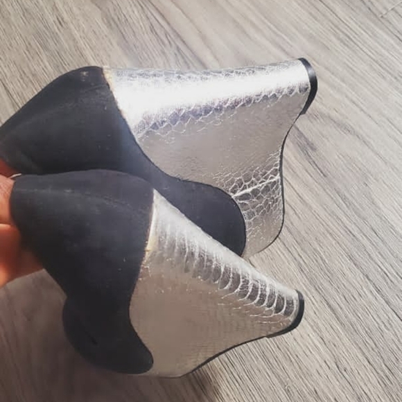 Kardashian Kollection Wedges Size 8M🌴 - Picture 5 of 6